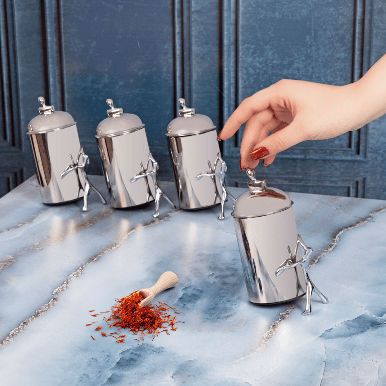 بانکه بزرگ ژستو مدل GES-29 با بدنه برنجی و فیگور دست‌ساز